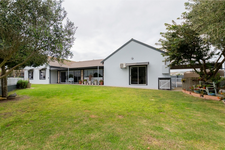 4 Bedroom Property for Sale in Country Club Western Cape
